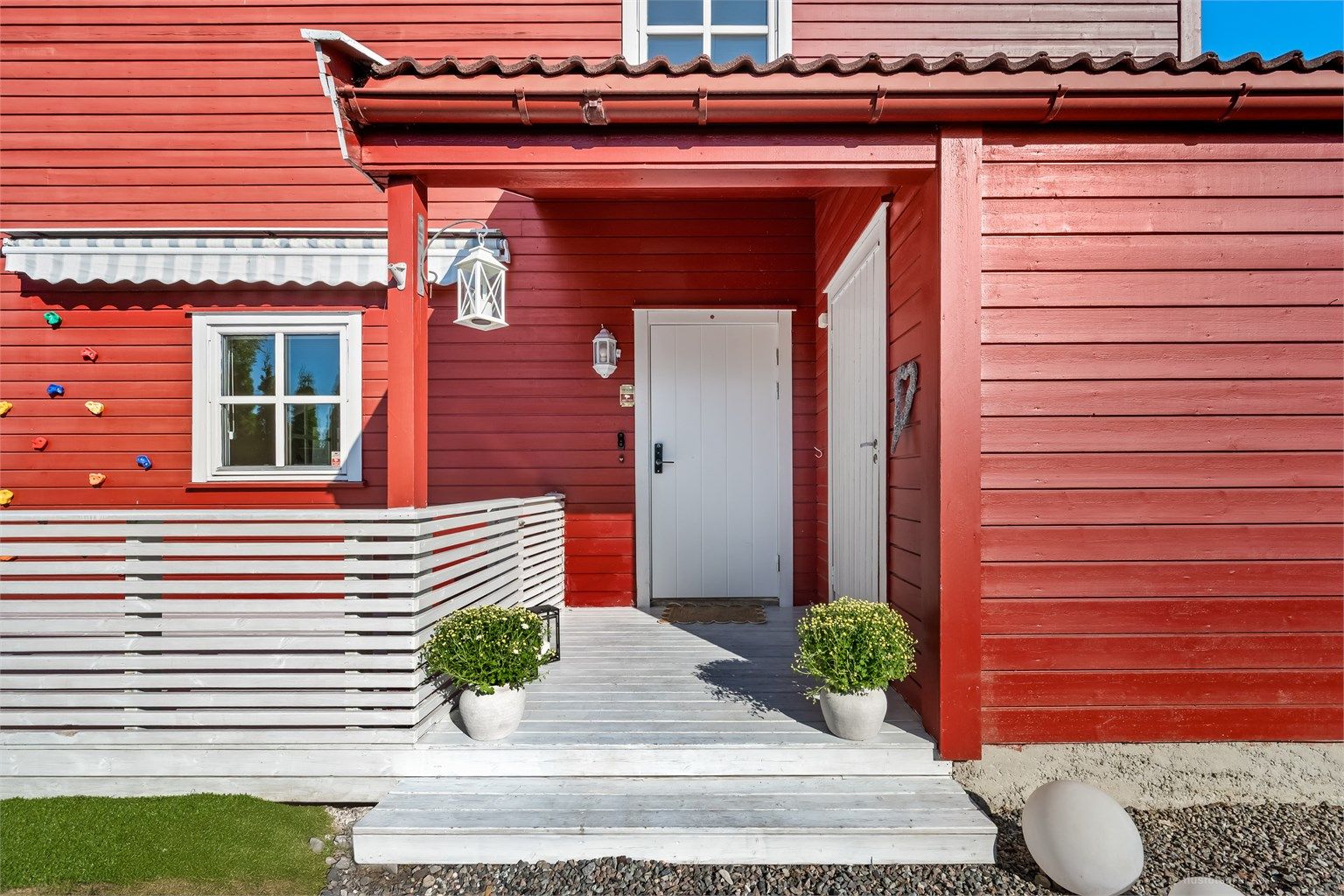 Tilgang til en bod på ca. 6 kvm med utvendig adkomst i tilknytning til inngangspartiet. Foto: Haiman Askari/Knipzet AS