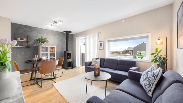 Velkommen til Brånåsveien 92 -presentert av Andreas Bergh Johannessen