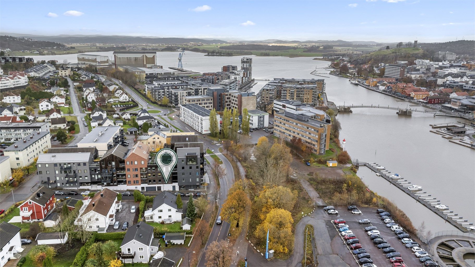 Beliggende på Kaldnes med gangavstand til sentrum