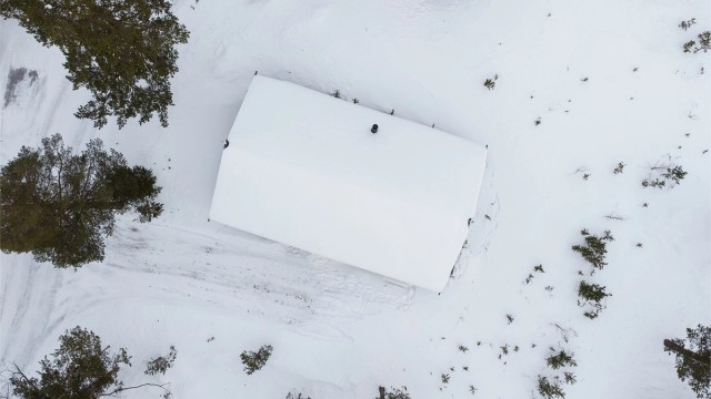 Dronebilde av eiendommen sett fra fugleperspektiv