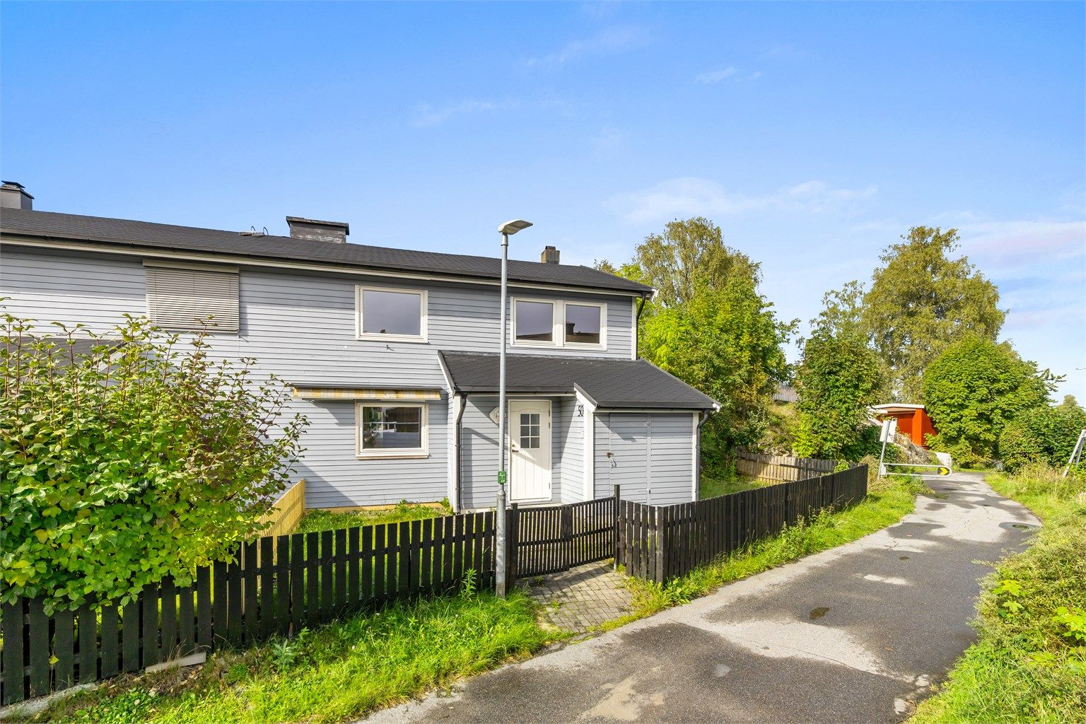 Velkommen til Marie Lilleseths vei 50, presentert av Terje Tveit i Krogsveen.