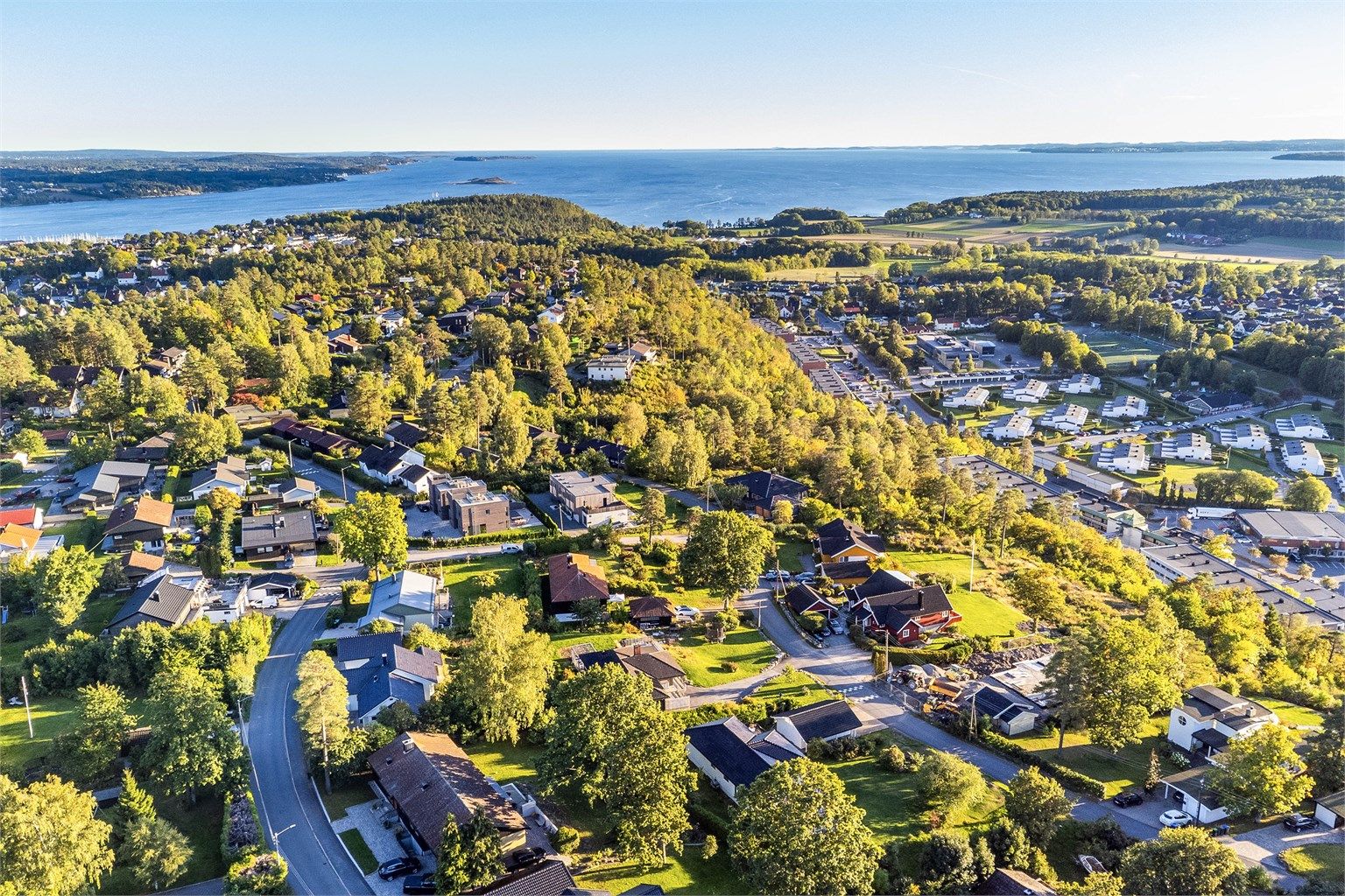 Like nedenfor Refsnesskogen ligger Søndre Jeløy landskapsvernområde, et unikt kulturlandskap som egner seg ypperlig for både trening og søndagsturer.