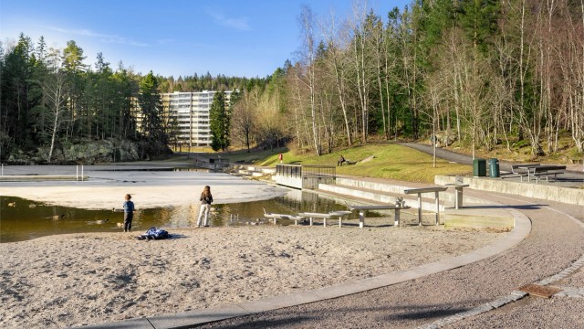 Vinterstid byr marka på preparerte skiløyper og lysløype for turer i vakkert terreng.