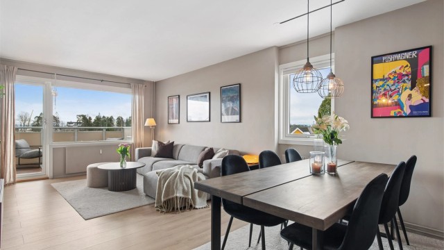 Velkommen til Nordahl Griegs gate 54A - Tiltalende og oppgradert 4-roms endeleilighet med god og tilbaketrukket beliggenhet.