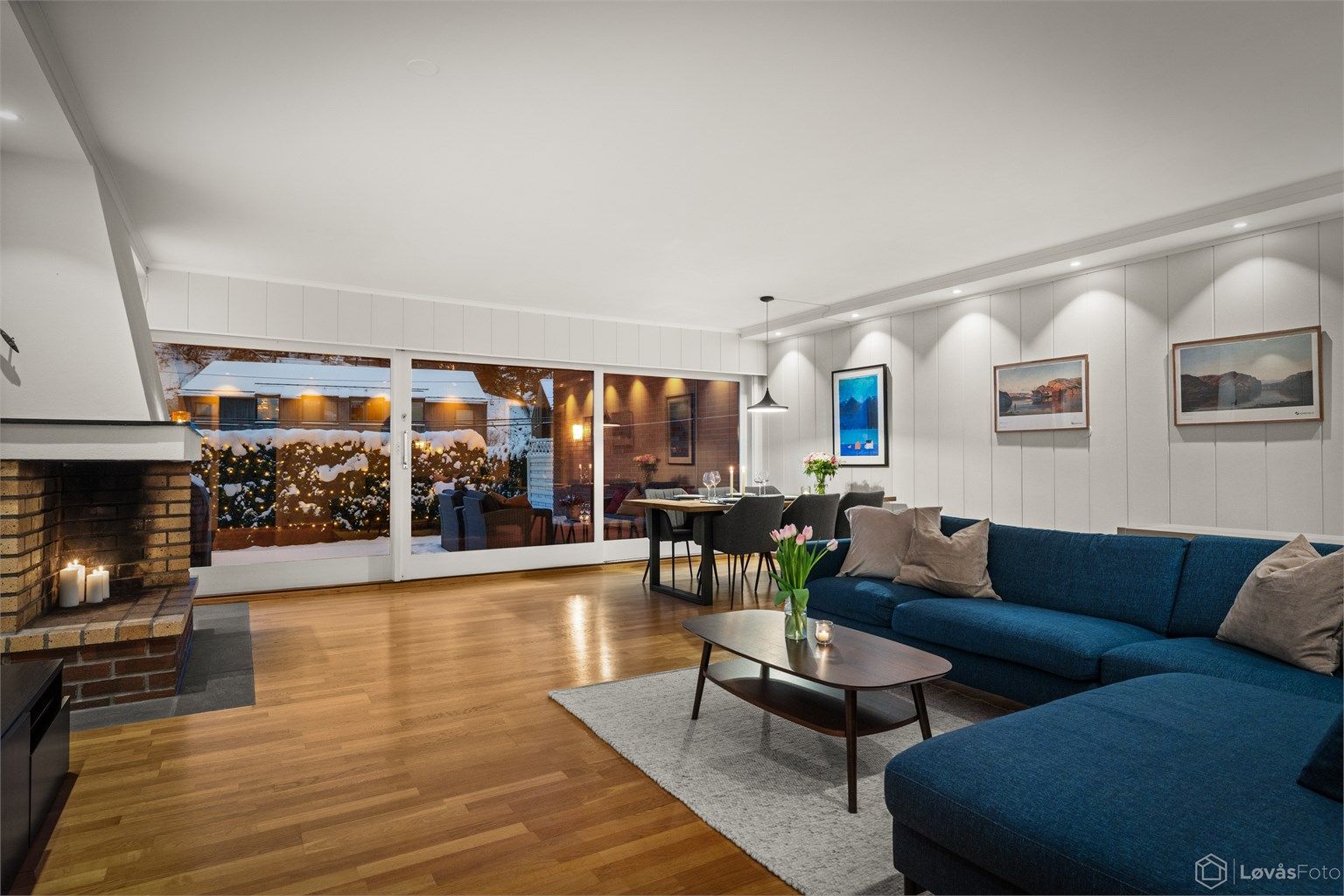 Den koselige gruepeisen gir effektiv oppvarming og en lun atmosfære.