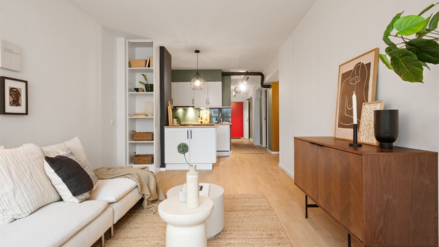 Leiligheten ligger i et tidligere fabrikkbygg som ble gjort om til boliger i 2006.