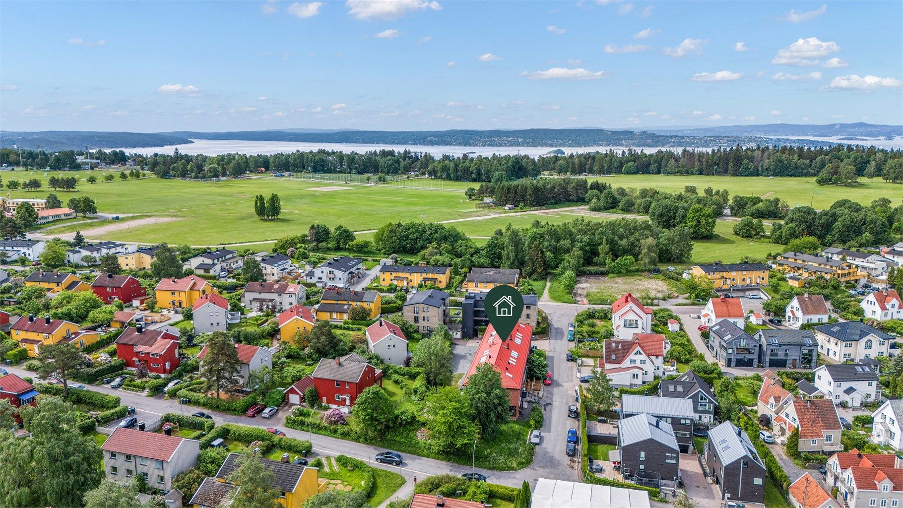 Umiddelbar nærhet (kun ca 100 meter) til de unike friområdene på Ekebergsletta og skogsområdene rundt