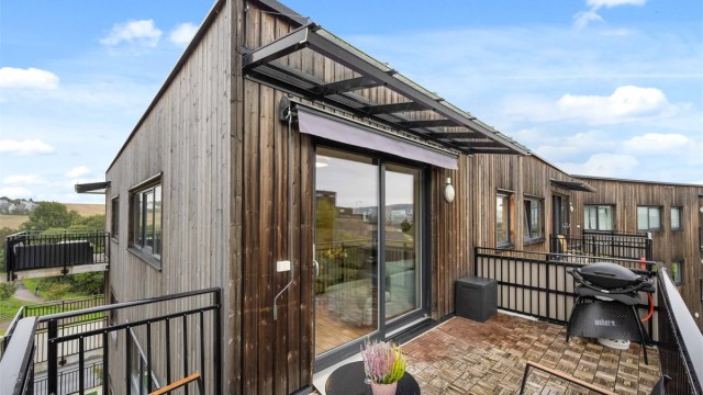 Velkommen til Trygve Haavelmos vei 1- Presenteres av Eiendomsmegler Sarvajuthan Mahalingam v/Krogsveen!