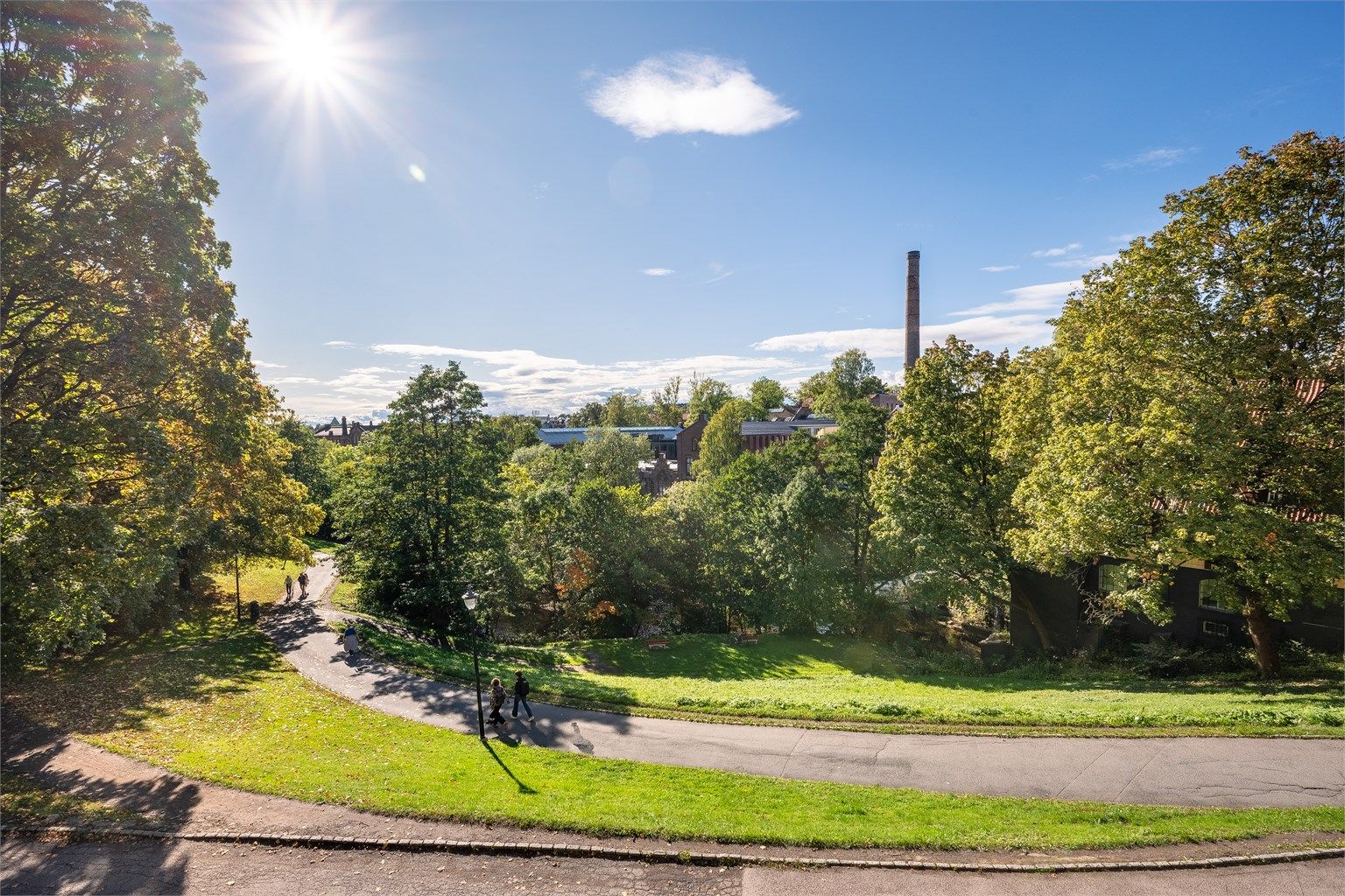 Dette er boligen for deg som ønsker en urban livsstil kombinert med en av Oslos mest idylliske beliggenheter langs Akerselva!
