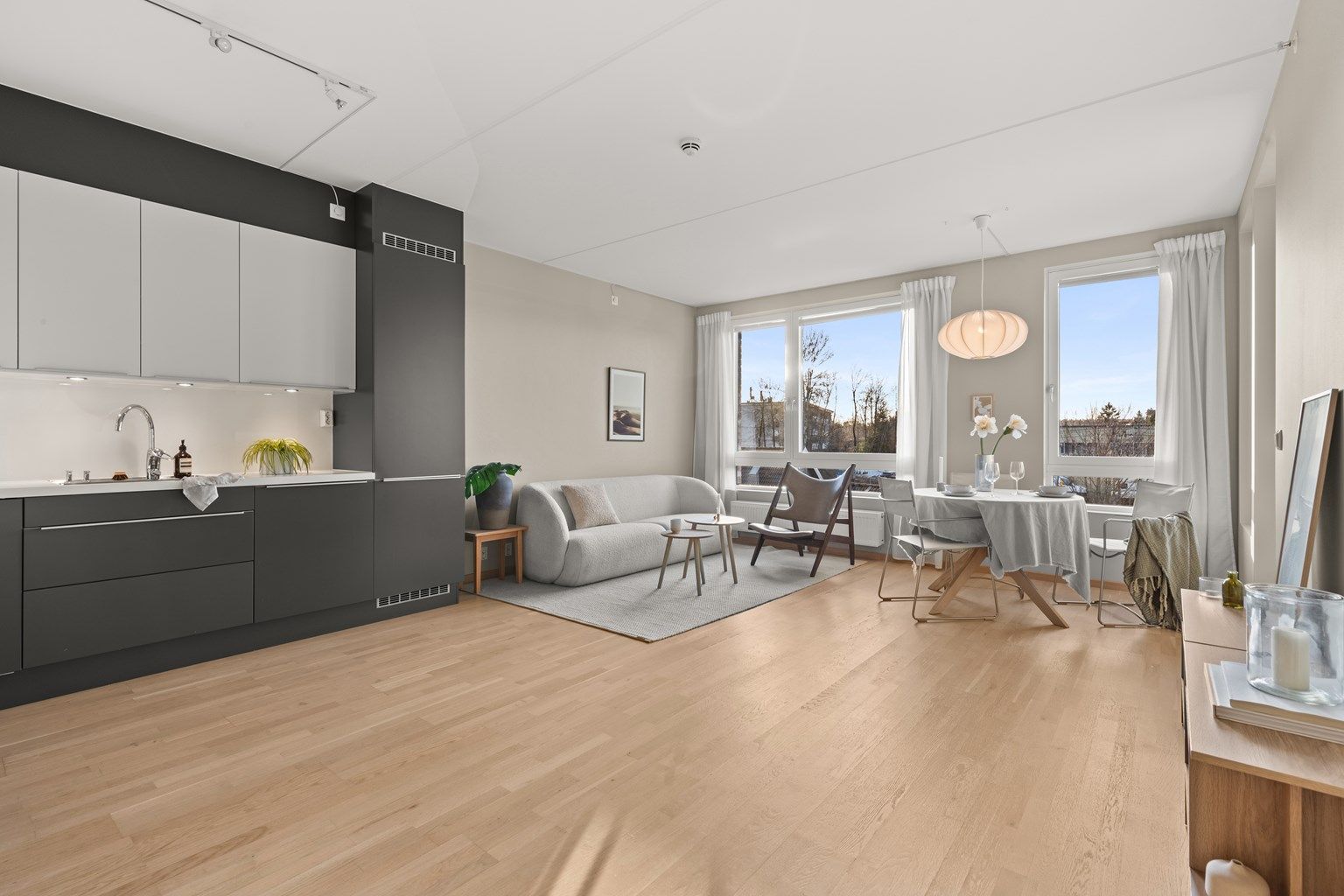 Eiendomsmegler Krogsveen v/ Robin Lauritzen har gleden av å presentere Skogblomstveien 102!