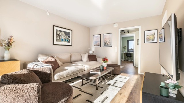 Caspar Erlandsens vei 23 presenteres av Krogsveen.
Fotograf; Børge Oppegård.