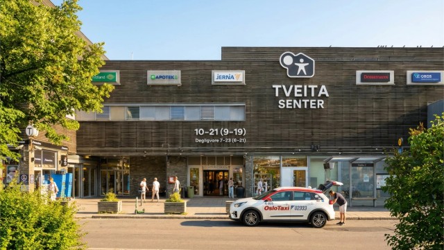 Beliggenheten er attraktiv med et godt utvalg av servicetilbud i nærheten, inkludert Tveita senter med over 70 butikker.