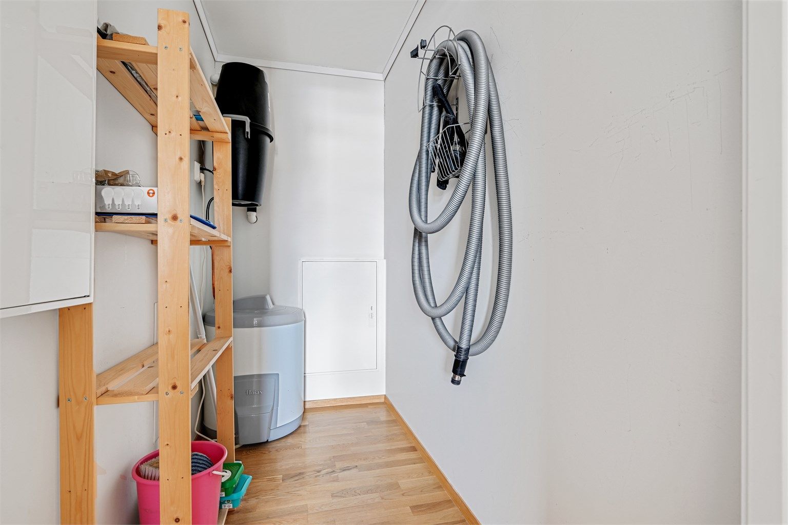 Bod på innsiden av hovedsoverom.