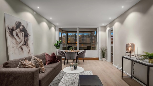 Velkommen til Ludvig Karstens Vei 6 presentert av Hamdi Kaptan v/Krogsveen Nordstrand. Foto:Oh shots