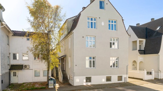 Velkommen til Sandeidgata 11.