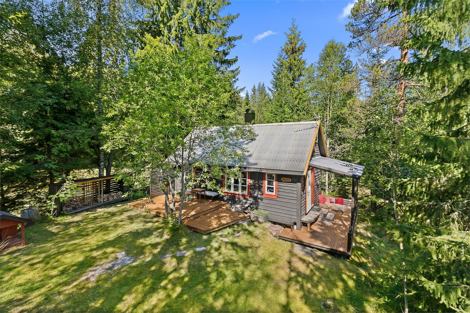 Fasade hytte 1 (Leuba gnr 10 bnr 23) 