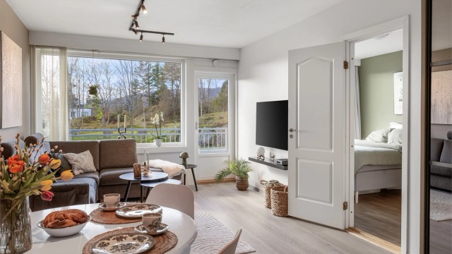 Fredsbergvegen 15 presenteres av Krogsveen v/eiendomsmegler Robert T. Iversen