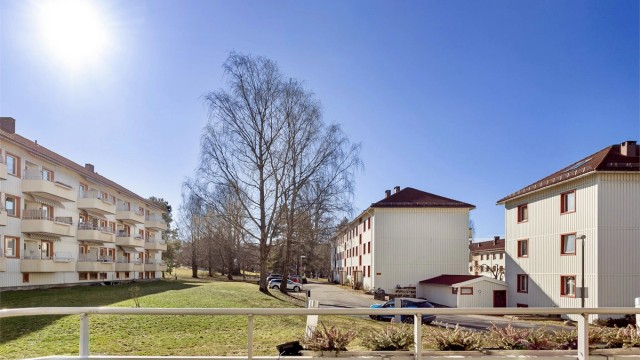 Området byr på flotte turmuligheter, med kort vei til Svartdalsparken og stiene langs Alnaelva.