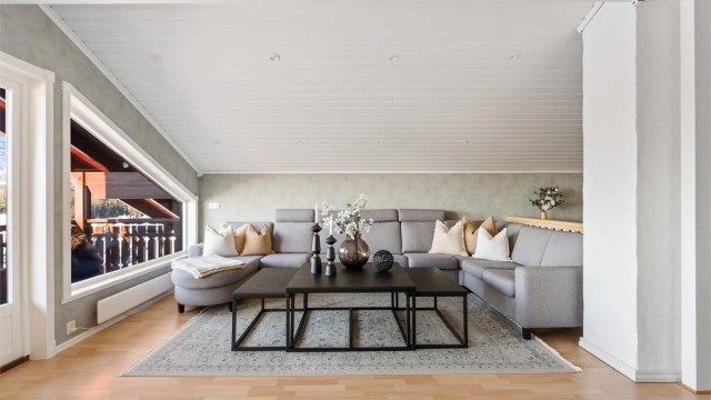 God plass til en stor sofagruppe for hele familien.