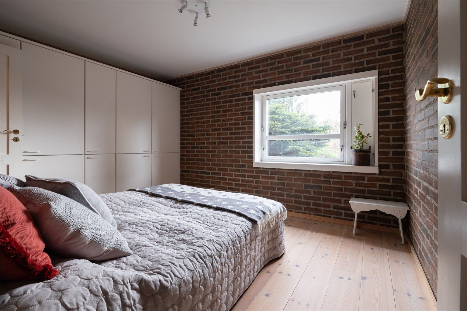 Soverom i underetasje.