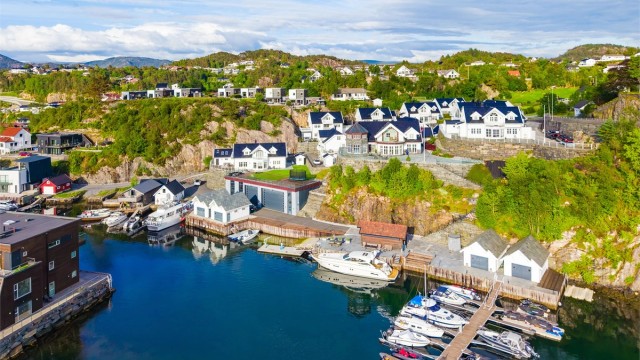 Selger hadde tidligere båtplass like nedenfor huset, og her skal det være mulig for ny eier å leie