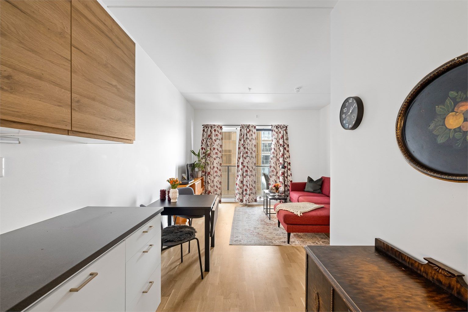 Leiligheten har balansert ventilasjon som sikrer et sunt og godt inneklima.