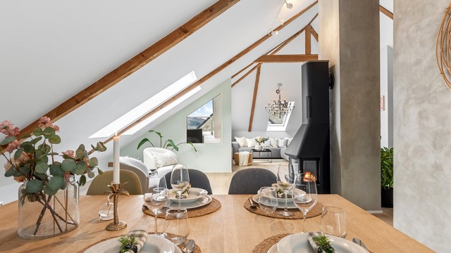 Den gjennomgående planløsningen gir en god romfølelse og fleksibilitet.