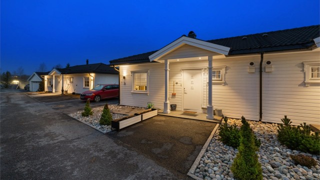 Velkommen til Listubben 1B, presentert av Wiktoria Cieslakowska v/ Krogsveen Eiendomsmegler. Velkommen inn!