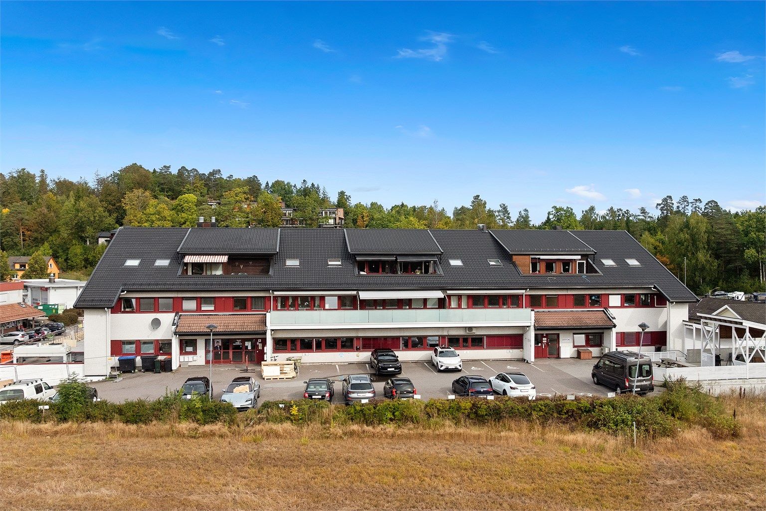 Selveierleilighet med heis og sydvendt balkong i Andebu Sentrum