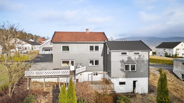 I dette salget selges tre seksjoner samlet (Mælen 12A og B - snr. 1, Mælen 14A - snr. 2 og Mælen 14B - snr. 3).
Foto Ole Thorgeir Solheim Thoresen.