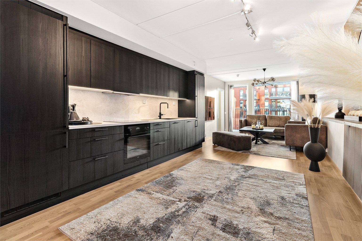 Eiendomsmegler Krogsveen v/Idriss Eliassy ønsker velkommen til Gamleveien 85B