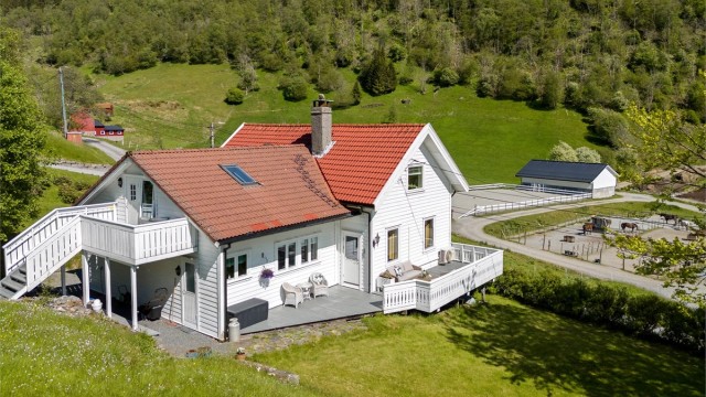 Velkommen til Almelandsveien 70 presentert av Åsmund Kvamme - Eiendomsmegler Krogsveen