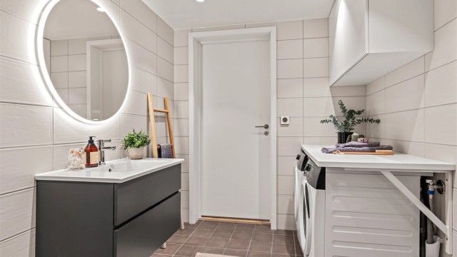 Opplegg til både vaskemaskin og tørketrommel.