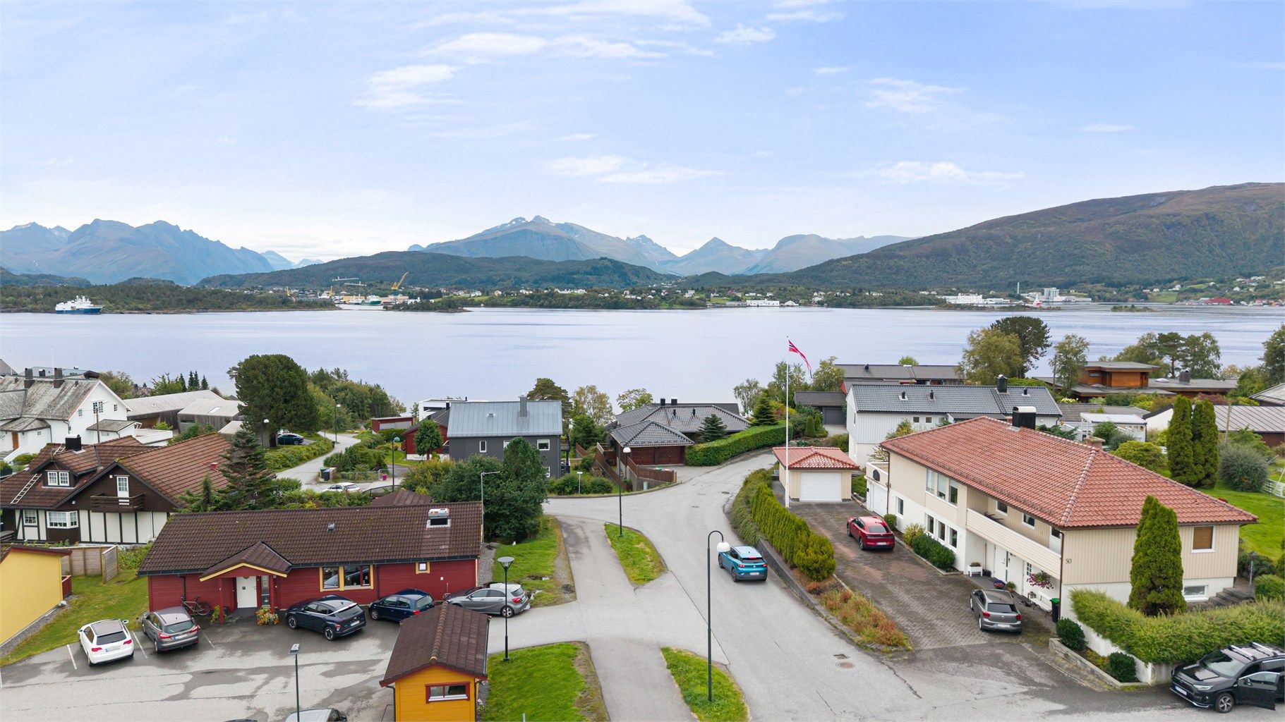 Fredelig bomiljø i Nedre Bogneset med lite gjennomgangstrafikk.