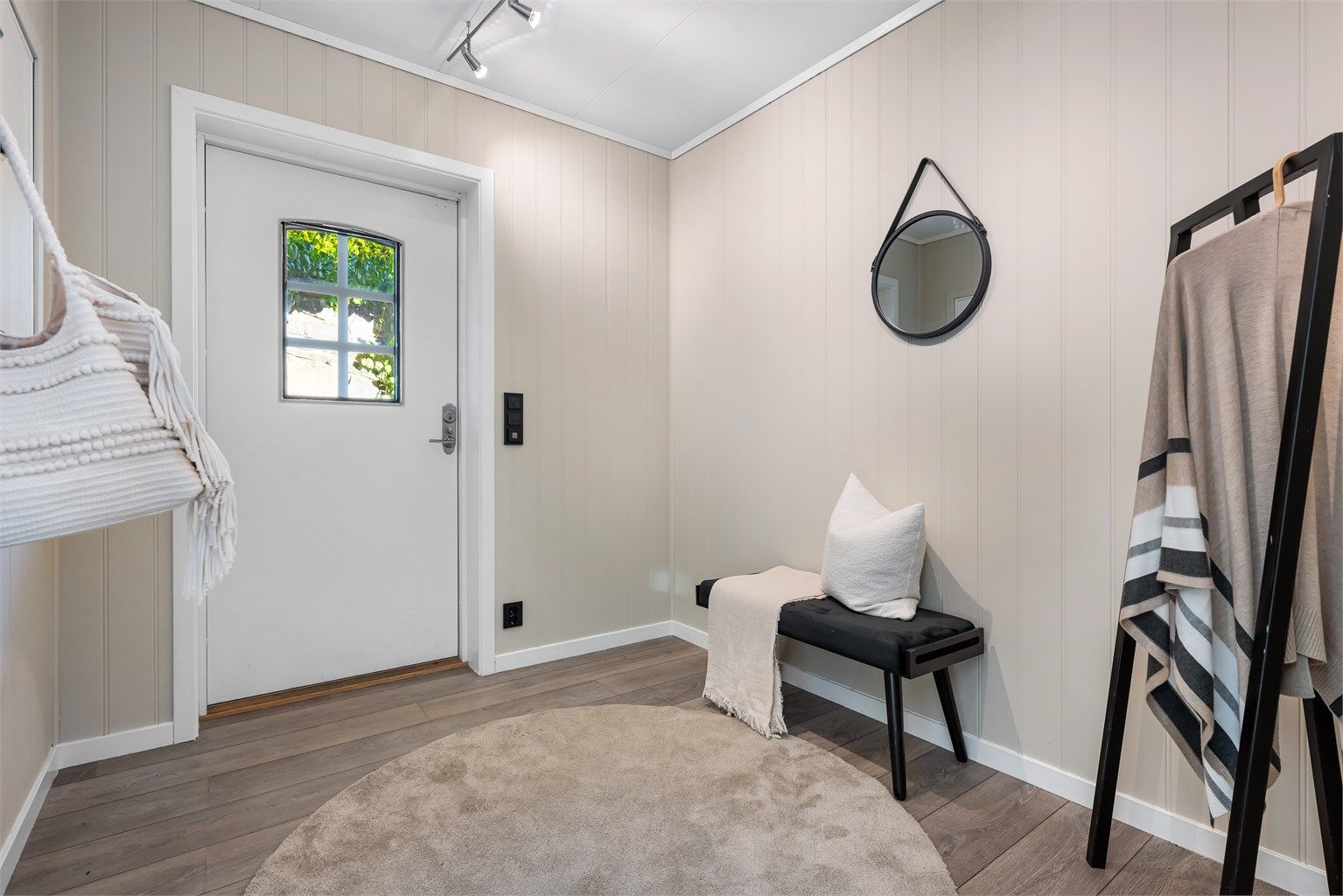 Inngangsparti med garderobeplass