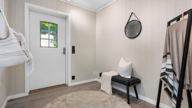 Inngangsparti med garderobeplass