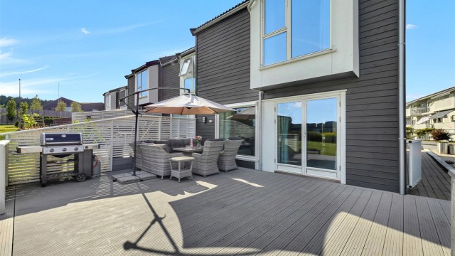 Eiendomsmegler Krogsveen v/Andreas Christophersen ønsker velkommen til Bråtejordet 10