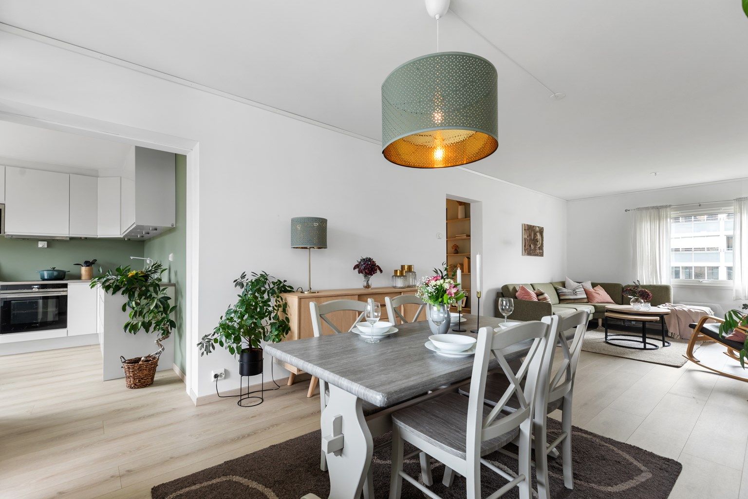 Zander Polderman v/Krogsveen har gleden av å presentere Leif Dietrichsons gate 14 A for salg.