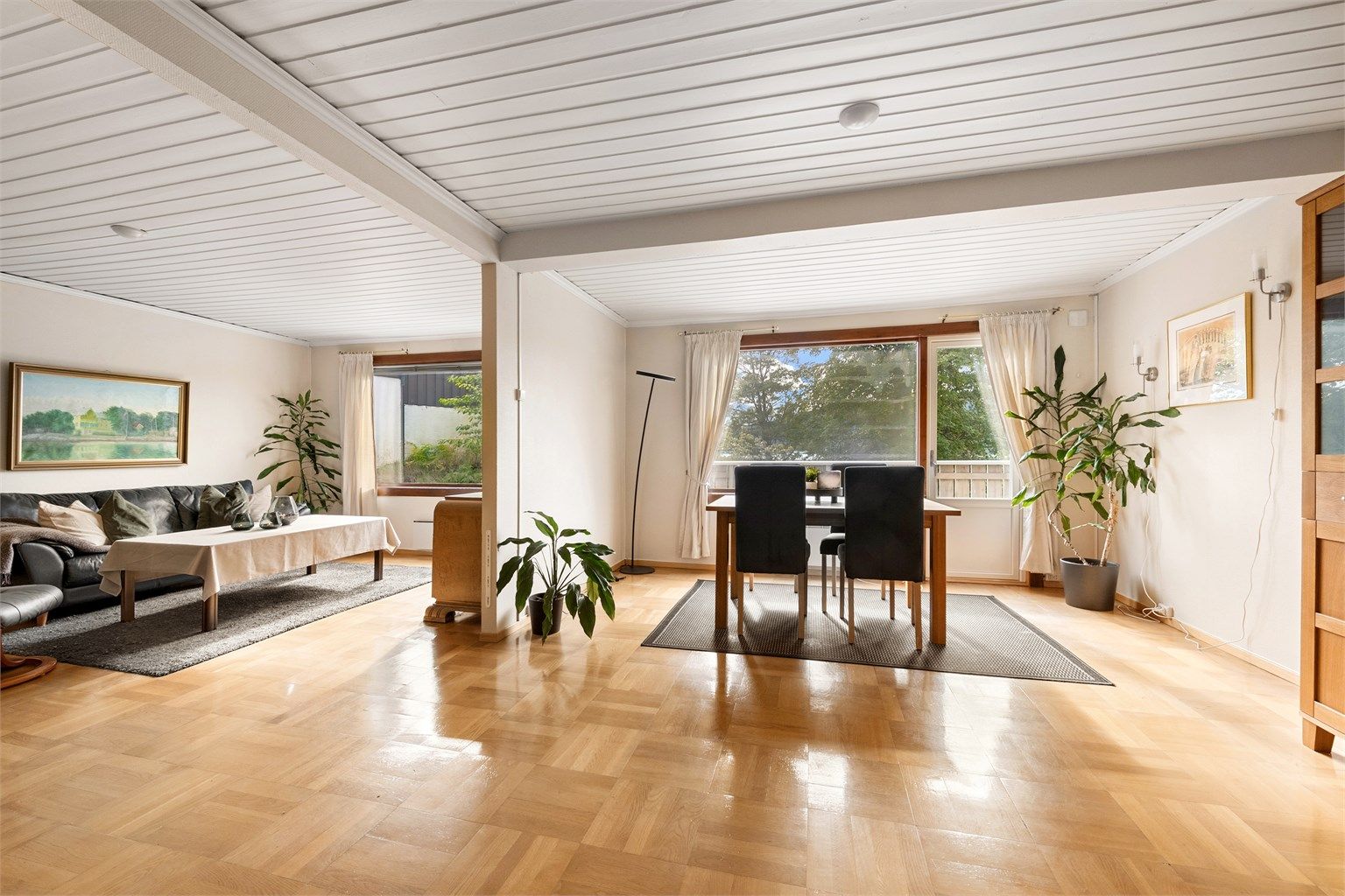 Boligen ble opprinnelig oppført i 1910, påbygd i 1950 og gjennomgikk en større renovering på 1980-tallet.