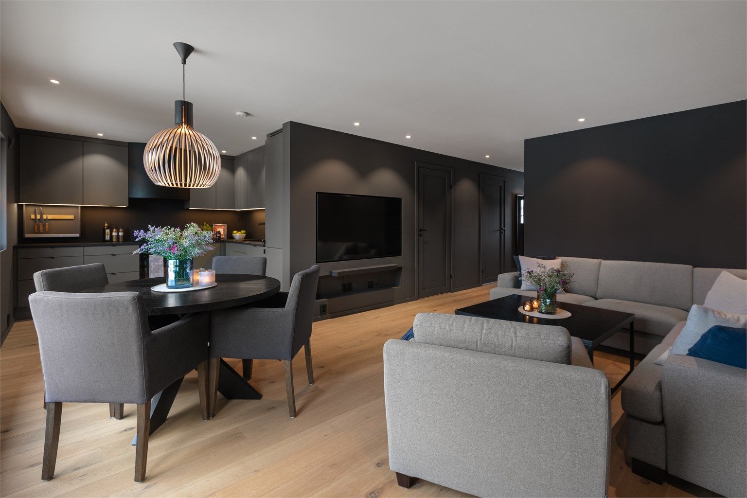 Velkommen til Moenvegen 14 - Her har du muligheten til å sikre deg en bolig utenom det vanlige! Foto: Fotograf Hege K. Leren