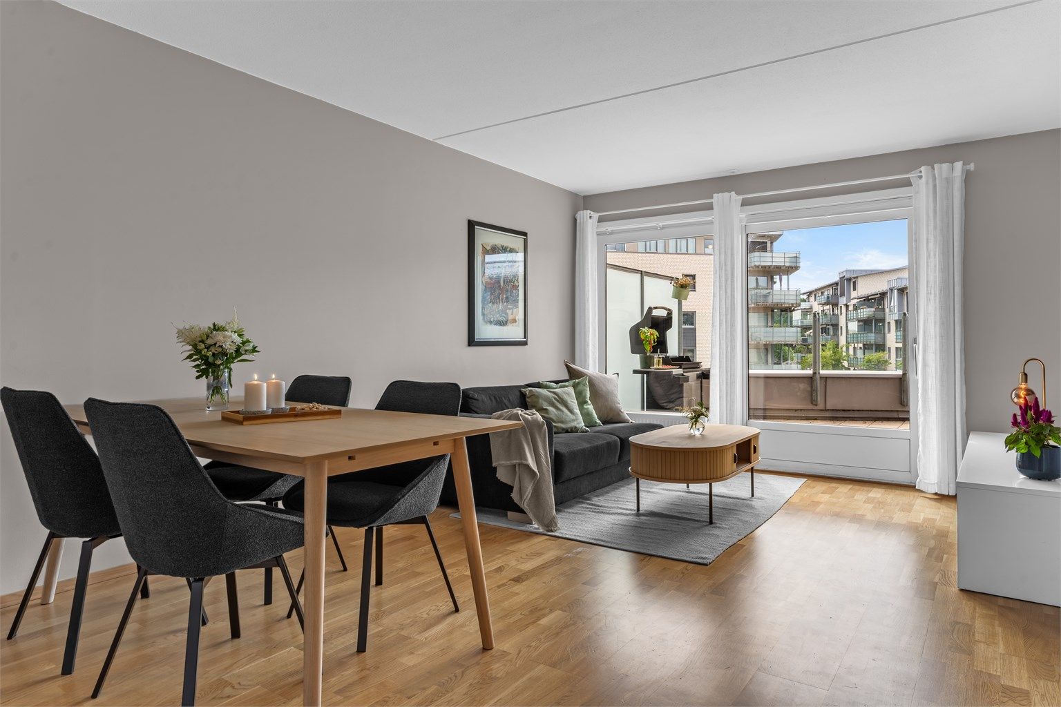 Velkommen til Jan Baalsruds plass 3 - En flott 3-roms i hjertet av Kolbotn!