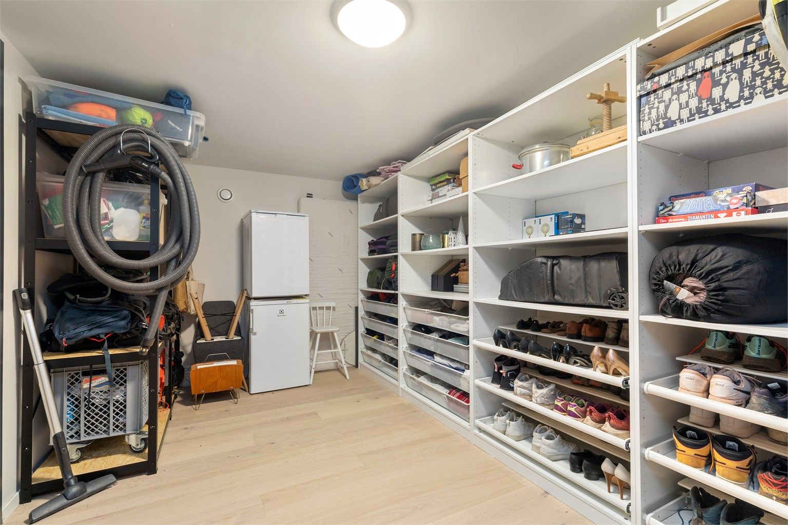 Meget romslig innvendig bod