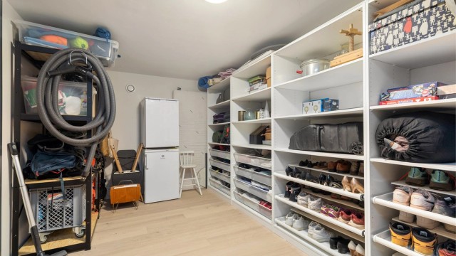 Meget romslig innvendig bod