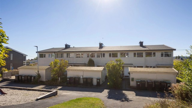 Etablert og barnevennlig bomiljø med kort vei til skoler, barnehager og buss ved Skytten.