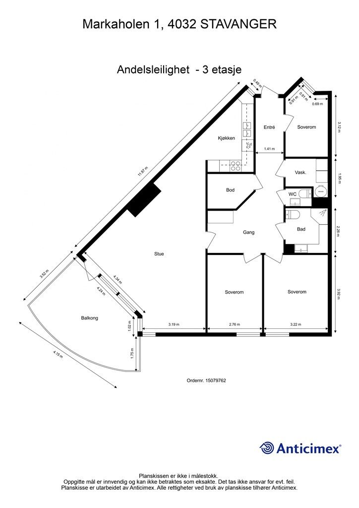 Leiligheten har en arealeffektiv planløsning med tre soverom, separat vaskerom og gjeste-WC.