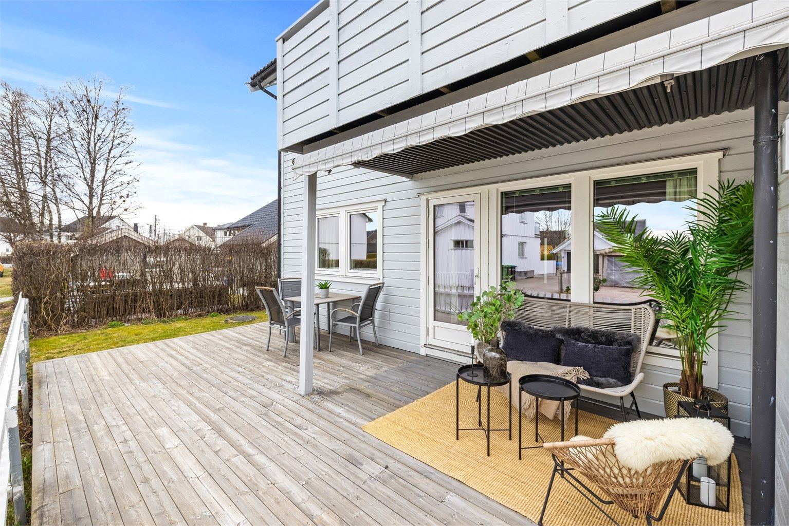 Eiendomsmegler Krogsveen v/ Andreas Christophersen ønsker velkommen til Lundsalleen 15!