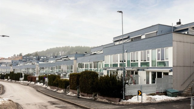 Toppetasje i moderne arkitektur i Årvollskogen