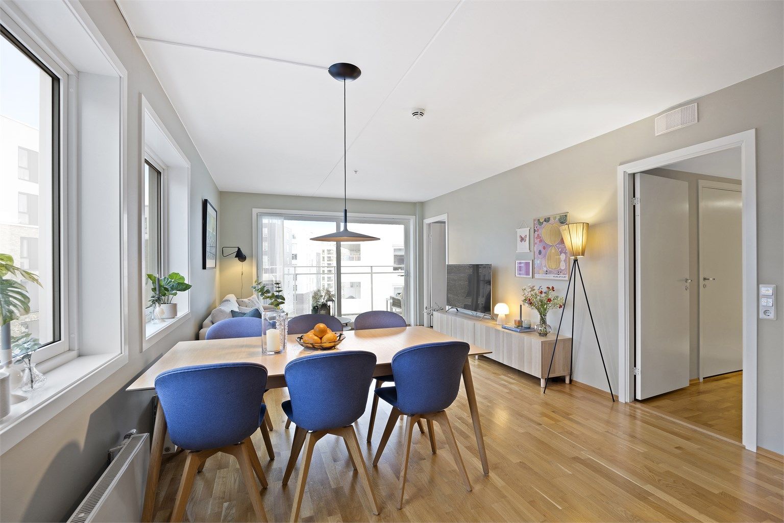 Velkommen til Lørenveien 64 B - presentert av Emir Mekic ved Krogsveen Løren. Foto: Christian N. Christensen / Christensen Fotolink