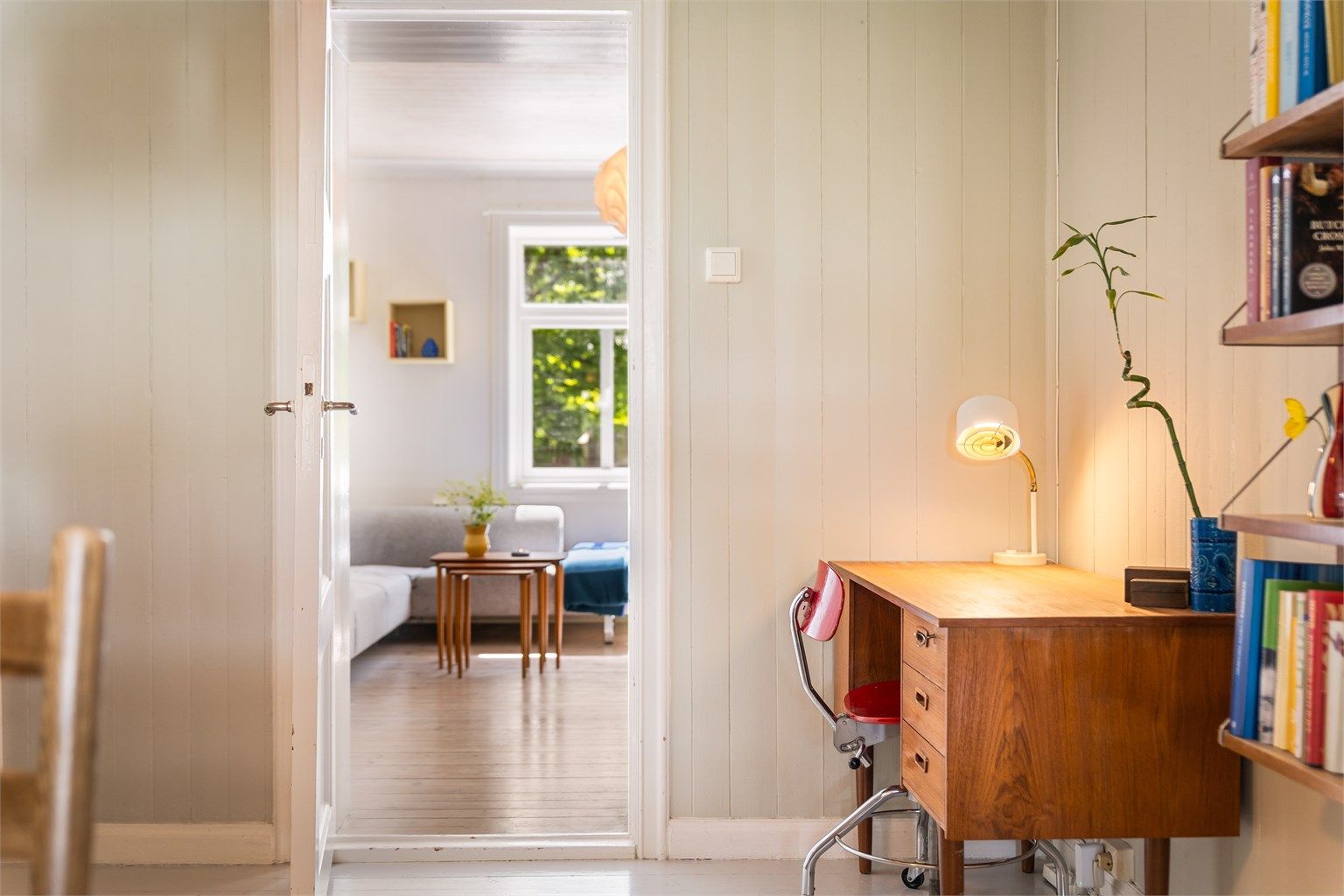 En sjarmerende bygårdsleilighet i populær gate i Sandviken.