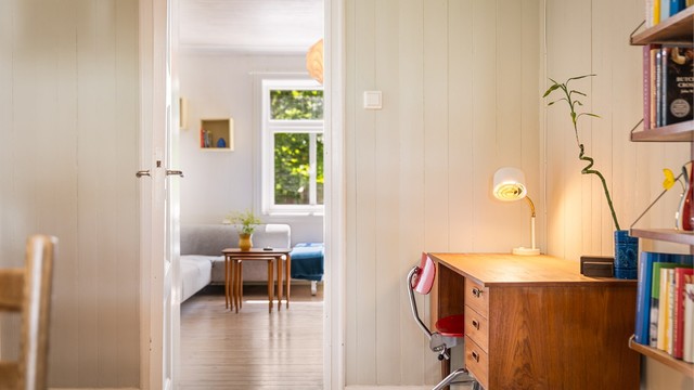 En sjarmerende bygårdsleilighet i populær gate i Sandviken.
